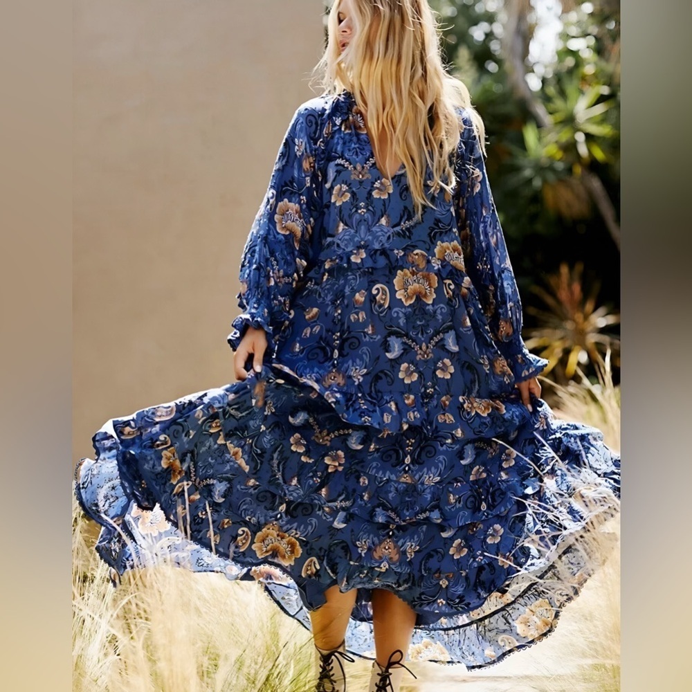 Spell Aurora Gown in blue EUC very relaxed dress - Picture 2 of 8